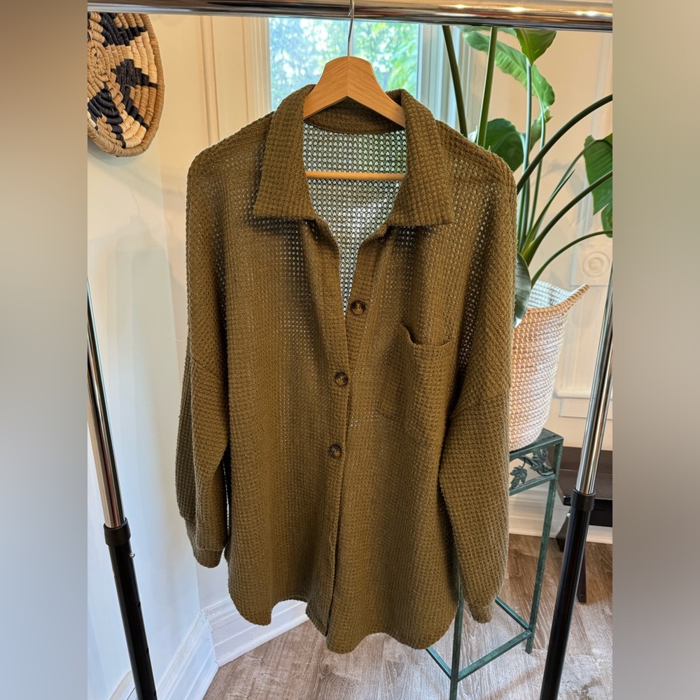Waffle knit button down shirt size L